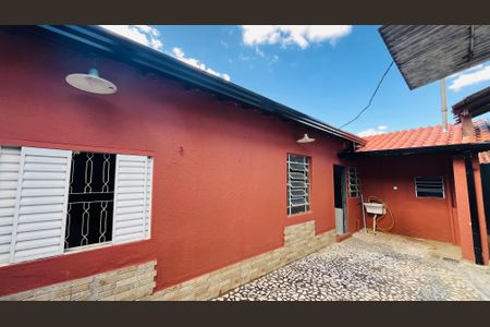 Casa para alugar com 169m², 4 quartos e 5 vagasFachada