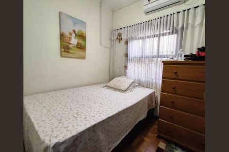 Casa à venda com 3 quartos, 190m² em Vila Paulo Silas, São Paulo