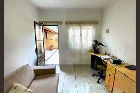 Casa à venda com 3 quartos, 190m² em Vila Paulo Silas, São Paulo