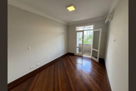 Casa à venda com 4 quartos, 437m² em Alphaville Residencial Um, Barueri