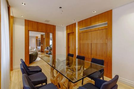 Apartamento à venda com 260m², 4 quartos e 4 vagas