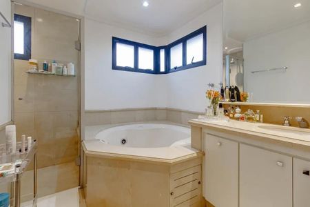 Apartamento à venda com 260m², 4 quartos e 4 vagas