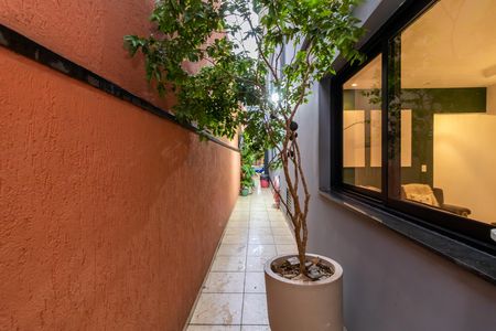 Casa para alugar com 190m², 3 quartos e 1 vaga Casa para alugar com 190m², 3 quartos e 1 vagaCorredor Lateral