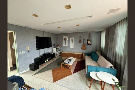 Apartamento à venda com 3 quartos, 170m² em Santa Tereza, Belo Horizonte