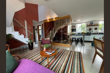 Apartamento à venda com 3 quartos, 170m² em Santa Tereza, Belo Horizonte