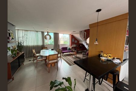 Apartamento à venda com 3 quartos, 170m² em Santa Tereza, Belo Horizonte