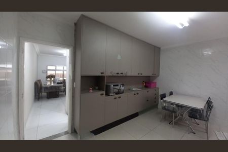 Casa à venda com 120m², 2 quartos e 2 vagas