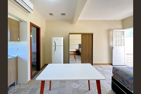 Studio para alugar com 25m², 1 quarto e sem vagaSala/Quarto