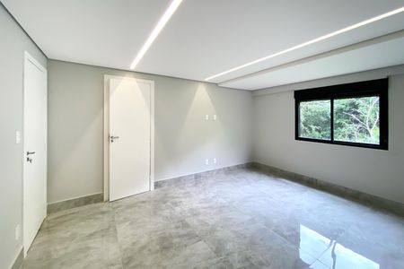 Apartamento à venda com 160m², 3 quartos e 2 vagas Apartamento à venda com 160m², 3 quartos e 2 vagasSemi Suite 2