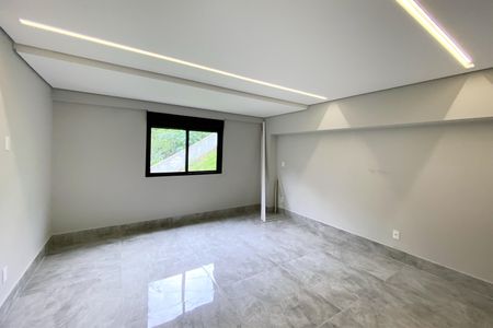 Apartamento à venda com 160m², 3 quartos e 2 vagas Apartamento à venda com 160m², 3 quartos e 2 vagasSemi Suite 2