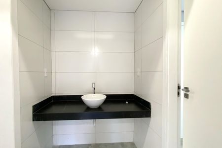 Apartamento à venda com 160m², 3 quartos e 2 vagas Apartamento à venda com 160m², 3 quartos e 2 vagasBanheiro das Semi suites