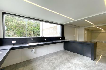 Apartamento à venda com 160m², 3 quartos e 2 vagas Apartamento à venda com 160m², 3 quartos e 2 vagasCozinha