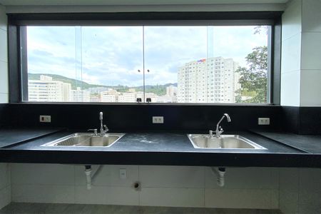 Apartamento à venda com 160m², 3 quartos e 2 vagas Apartamento à venda com 160m², 3 quartos e 2 vagasCozinha