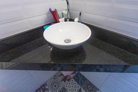 Casa à venda com 152m², 3 quartos e 2 vagasBanheiro social 2