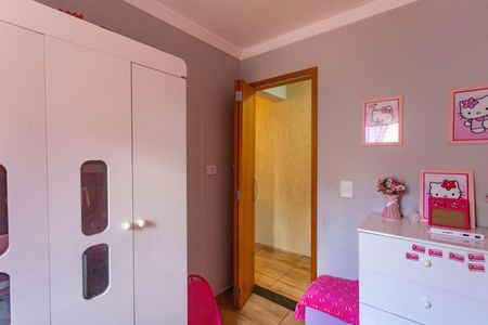 Casa à venda com 152m², 3 quartos e 2 vagasQuarto 2 