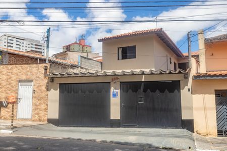 Casa à venda com 152m², 3 quartos e 2 vagasFachada + placa 