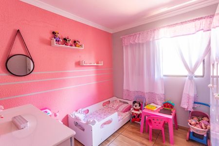 Casa à venda com 152m², 3 quartos e 2 vagasQuarto 2 