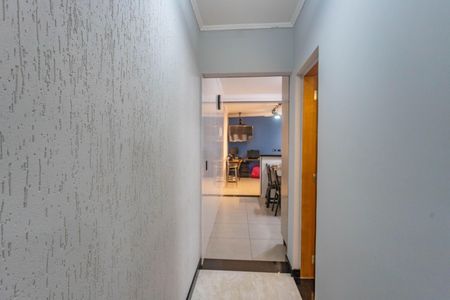 Casa à venda com 152m², 3 quartos e 2 vagasCorredor 