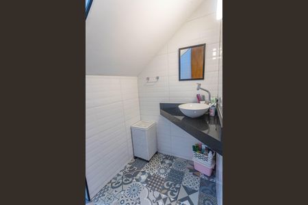 Casa à venda com 152m², 3 quartos e 2 vagasBanheiro social 2