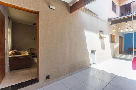 Casa à venda com 152m², 3 quartos e 2 vagasEntrada 