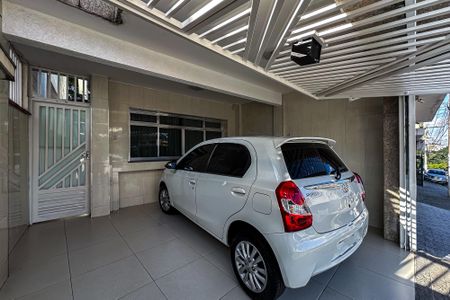 Garagem de casa à venda com 3 quartos, 156m² em Vila Oratorio, São Paulo