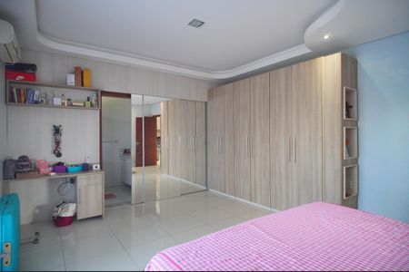 Casa à venda com 400m², 3 quartos e 2 vagasSuíte