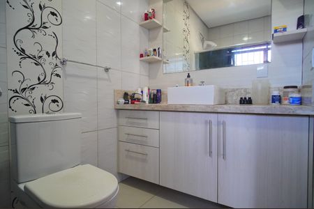 Casa à venda com 400m², 3 quartos e 2 vagasBanheiro da Suíte