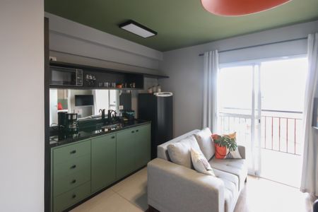 Sala/Cozinha de apartamento para alugar com 1 quarto, 40m² em Vila Paulicéia, São Paulo