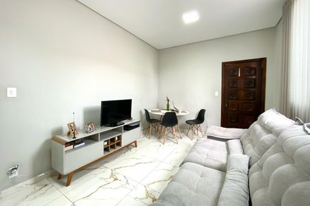 Apartamento à venda com 77m², 2 quartos e 1 vaga Apartamento à venda com 77m², 2 quartos e 1 vagaSala