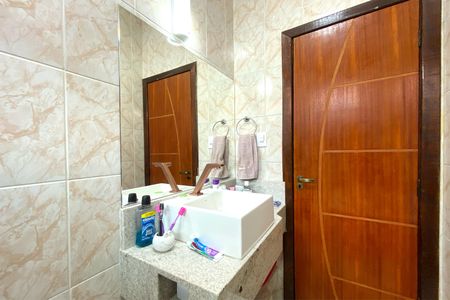 Apartamento à venda com 77m², 2 quartos e 1 vaga Apartamento à venda com 77m², 2 quartos e 1 vagaBanheiro