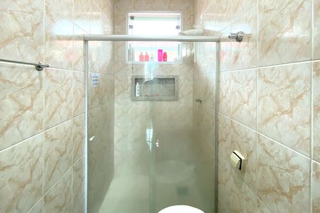 Apartamento à venda com 77m², 2 quartos e 1 vaga Apartamento à venda com 77m², 2 quartos e 1 vagaBanheiro