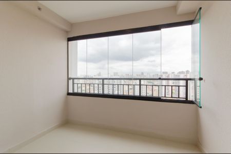 Studio à venda com 32m², 1 quarto e sem vaga Studio à venda com 32m², 1 quarto e sem vagaVaranda