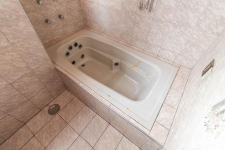 Casa à venda com 206m², 3 quartos e 4 vagas Casa à venda com 206m², 3 quartos e 4 vagasBANHEIRO DA SUITE