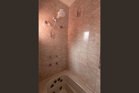 Casa à venda com 206m², 3 quartos e 4 vagas Casa à venda com 206m², 3 quartos e 4 vagasBANHEIRO DA SUITE