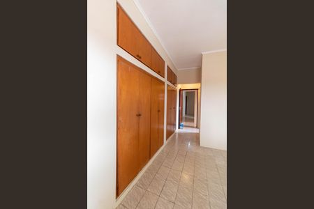 Casa à venda com 206m², 3 quartos e 4 vagas Casa à venda com 206m², 3 quartos e 4 vagasSUITE