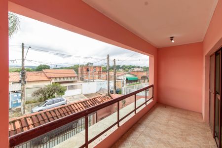 Casa à venda com 206m², 3 quartos e 4 vagas Casa à venda com 206m², 3 quartos e 4 vagasVARANDA