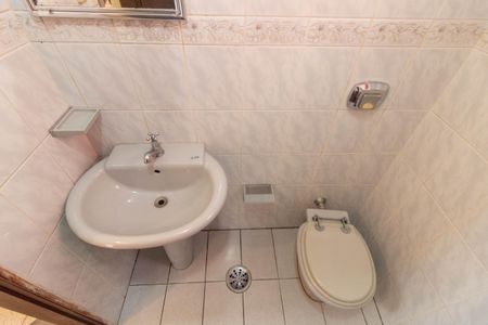 Casa à venda com 206m², 3 quartos e 4 vagas Casa à venda com 206m², 3 quartos e 4 vagasLAVABO