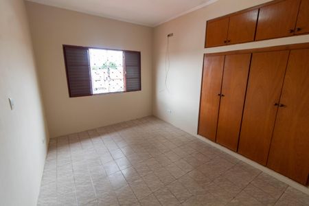 Casa à venda com 206m², 3 quartos e 4 vagas Casa à venda com 206m², 3 quartos e 4 vagasSUITE