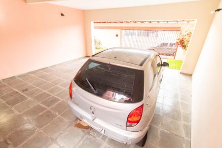 Casa à venda com 206m², 3 quartos e 4 vagas Casa à venda com 206m², 3 quartos e 4 vagasGARAGEM