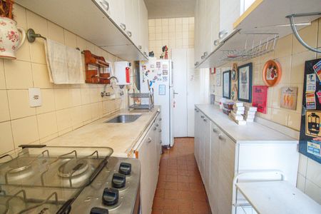 Apartamento para alugar com 65m², 2 quartos e 1 vaga Apartamento para alugar com 65m², 2 quartos e 1 vagaCozinha