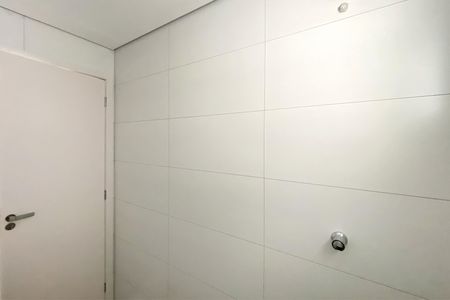 Apartamento à venda com 55m², 2 quartos e 2 vagas Apartamento à venda com 55m², 2 quartos e 2 vagasBanheiro