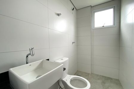 Apartamento à venda com 55m², 2 quartos e 2 vagas Apartamento à venda com 55m², 2 quartos e 2 vagasBanheiro da Suíte 1