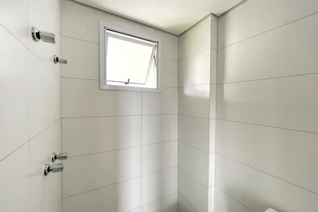 Apartamento à venda com 110m², 3 quartos e 2 vagas Apartamento à venda com 110m², 3 quartos e 2 vagasBanheiro