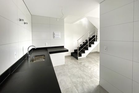 Apartamento à venda com 110m², 3 quartos e 2 vagas Apartamento à venda com 110m², 3 quartos e 2 vagasCozinha