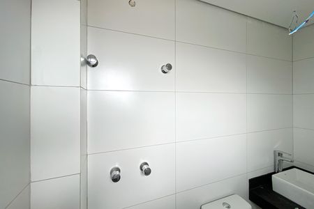 Apartamento à venda com 110m², 3 quartos e 3 vagas Apartamento à venda com 110m², 3 quartos e 3 vagasBanheiro da Suíte 2
