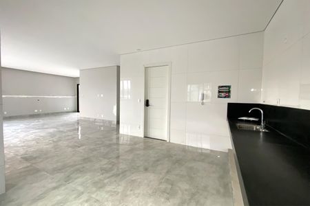 Apartamento à venda com 171m², 3 quartos e 3 vagas Apartamento à venda com 171m², 3 quartos e 3 vagasCozinha