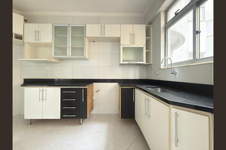 Apartamento à venda com 4 quartos, 105m² em Buritis, Belo Horizonte