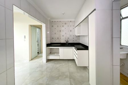 Apartamento à venda com 70m², 2 quartos e 1 vaga Apartamento à venda com 70m², 2 quartos e 1 vagaCozinha