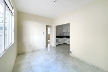 Sala de apartamento à venda com 2 quartos, 70m² em Nova Suíça, Belo Horizonte