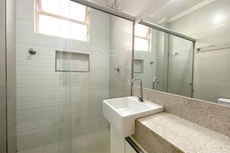 Apartamento à venda com 70m², 2 quartos e 1 vaga Apartamento à venda com 70m², 2 quartos e 1 vagaBanheiro